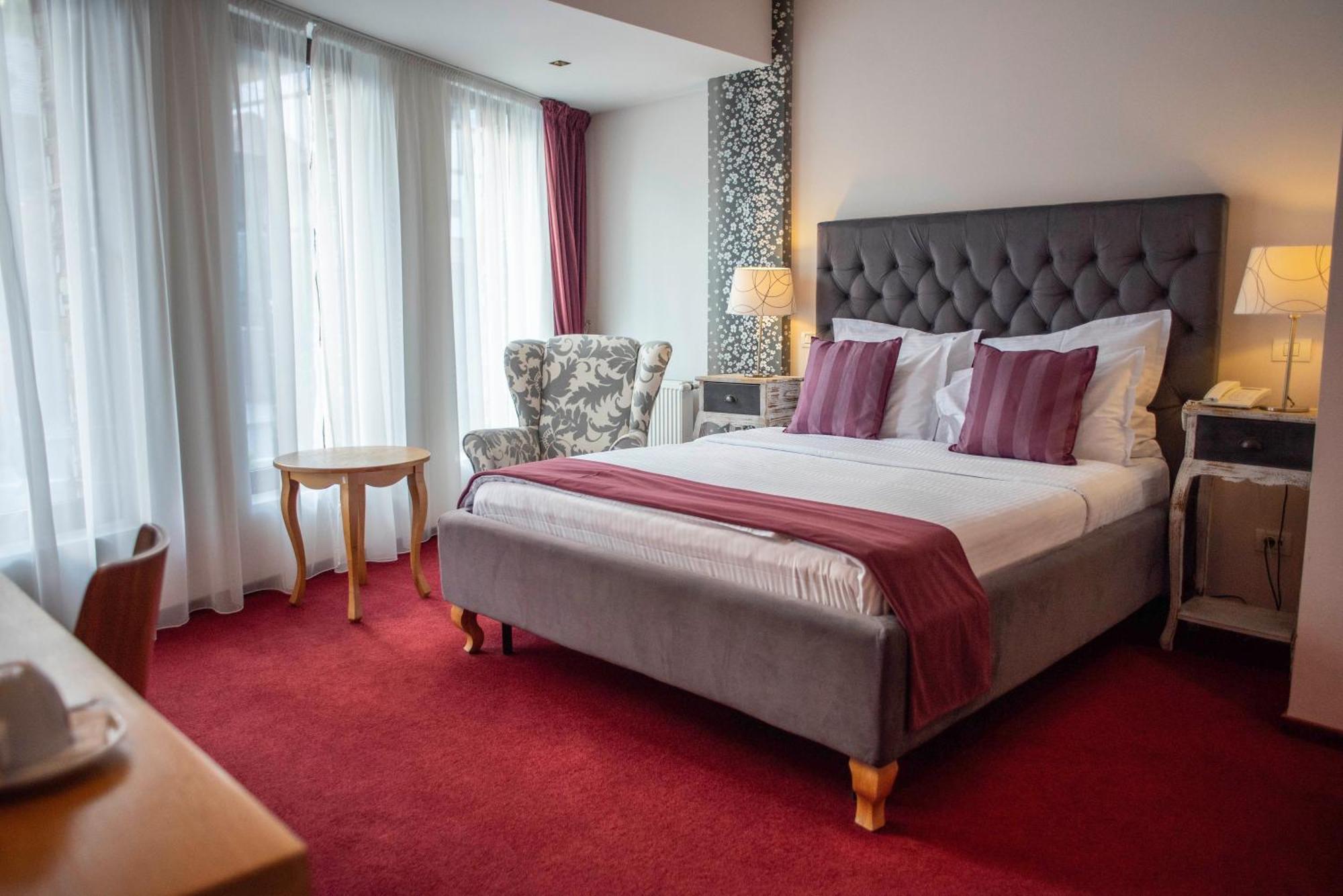 Paj Hotelul Retreat & Spa Синая Екстериор снимка
